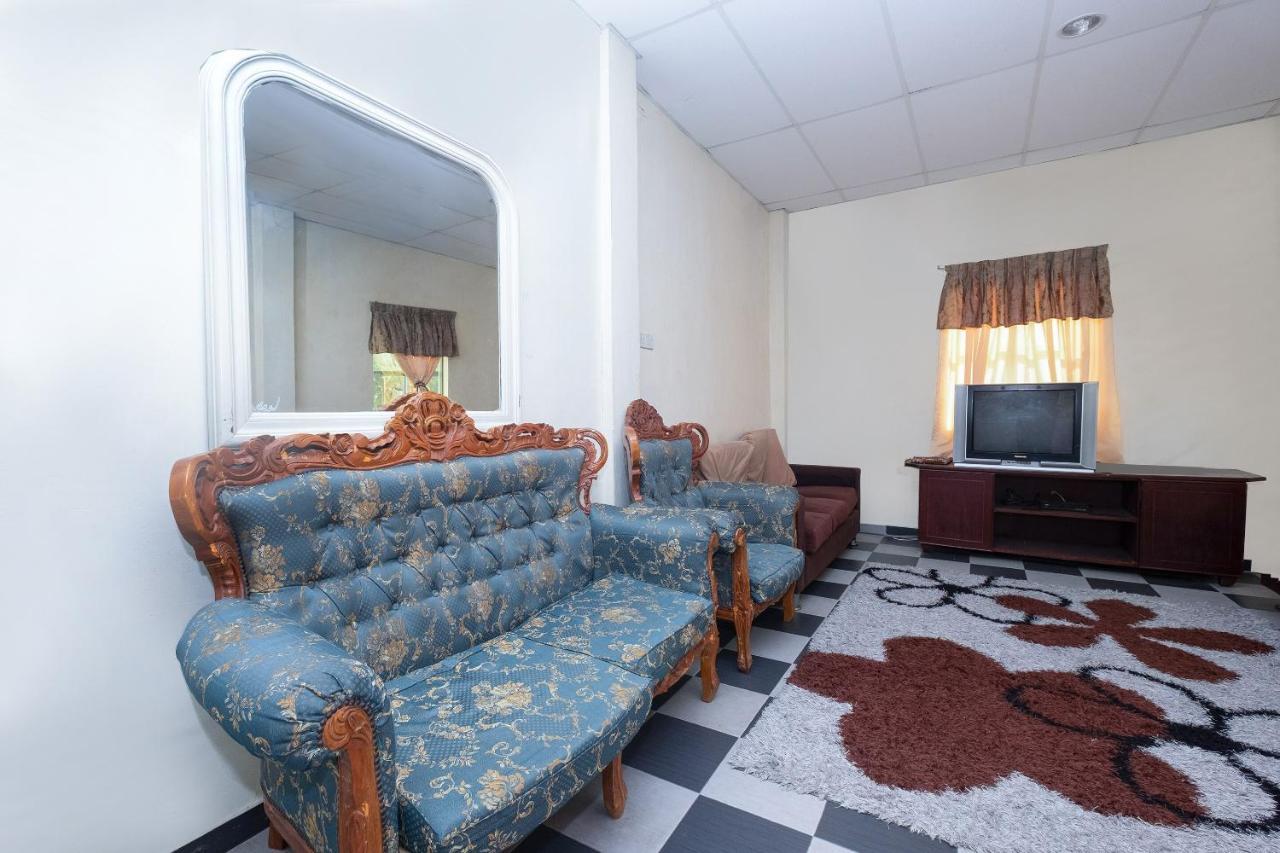 Oyo 89984 Noris Wang Homestay Lumut Εξωτερικό φωτογραφία