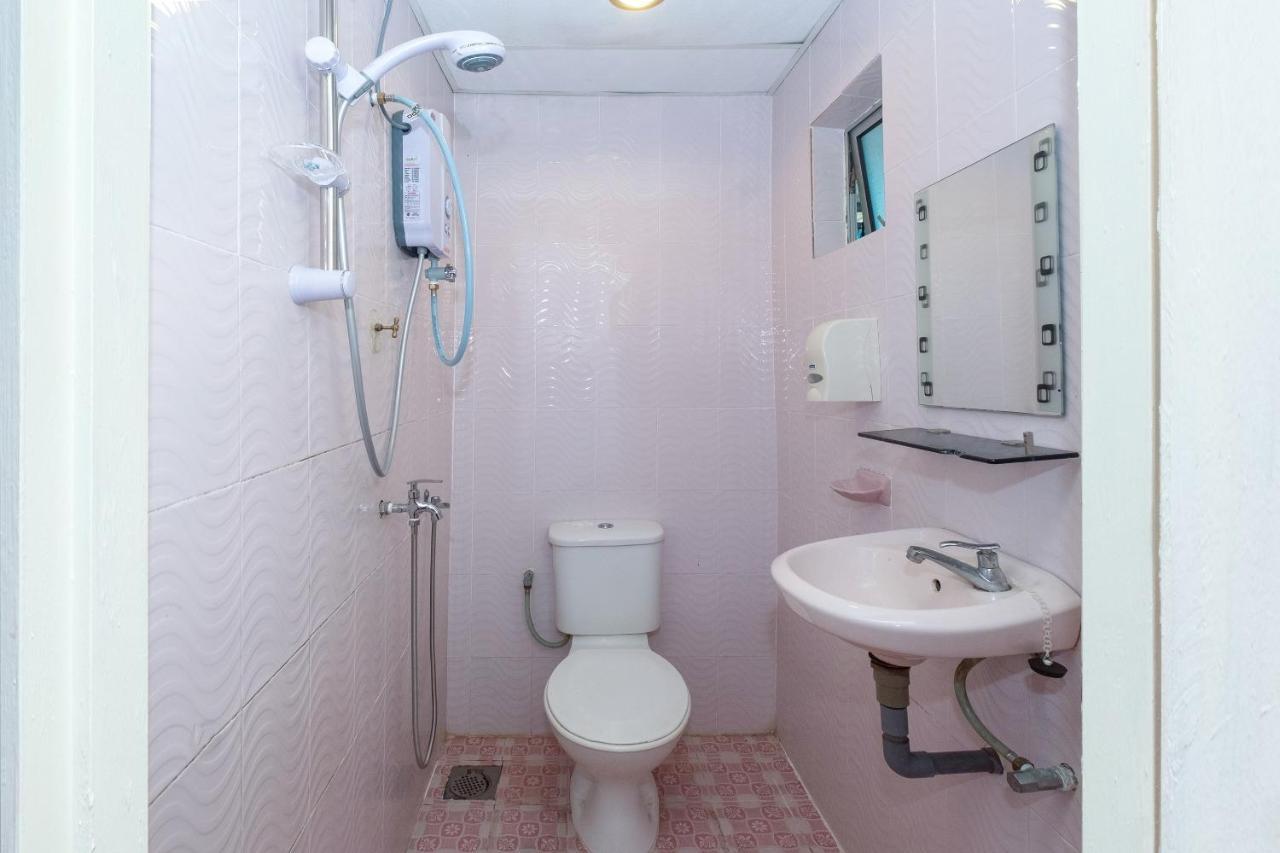 Oyo 89984 Noris Wang Homestay Lumut Εξωτερικό φωτογραφία